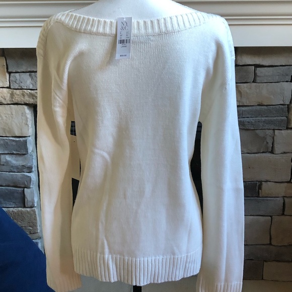 NWT New York and Company cream sweater with floral pattern size large - Picture 3 of 5